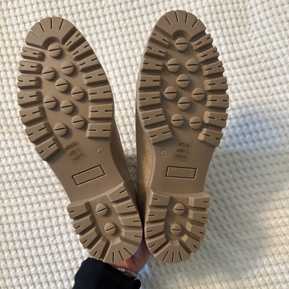 Steve Madden Chelsea suede boots size 40 / US 9.5 like new - Picture 6 of 6